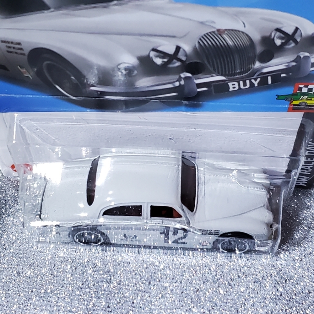 Hot‎ Wheels - Picture 4 of 5